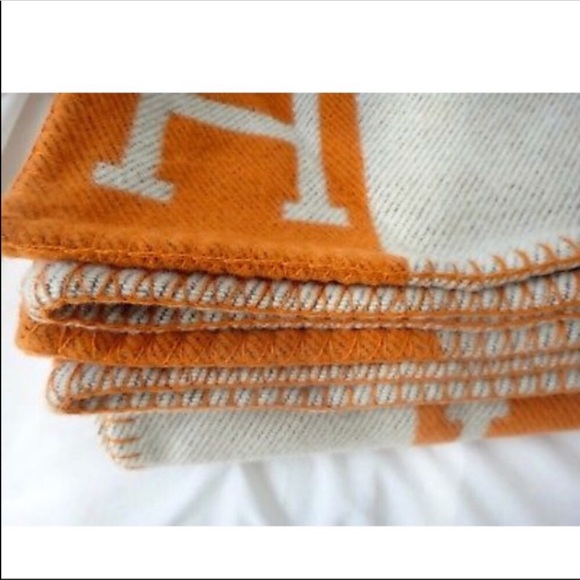 Monogrammed Wool Cashmere Throw Blanket Shawl - Picture 6 of 8
